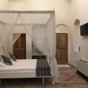 Kashan-Ariana-04.jpg