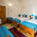 esfahan-ghasrmonshi-29.jpg