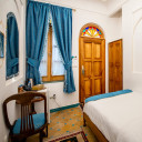 esfahan-ghasrmonshi-39.jpg