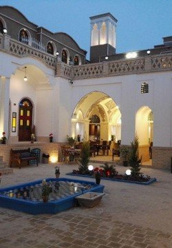 اقامتگاه سنتی آمیرزا کاشان
