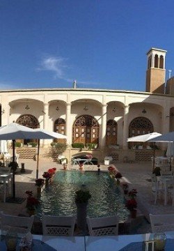 اقامتگاه سنتی آریانا کاشان