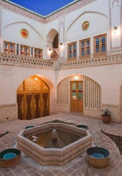اقامتگاه سنتی سرپله کاشان