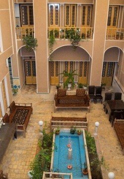 اقامتگاه سنتی الماس یزد