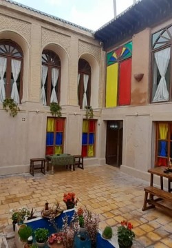 اقامتگاه بومگردی سووشون شیراز