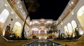 اقامتگاه سنتی اطلسی کاشان