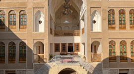 اقامتگاه سنتی خانه مرشدی کاشان
