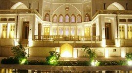 اقامتگاه سنتی منوچهری کاشان