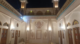 اقامتگاه سنتی نه چم کاشان