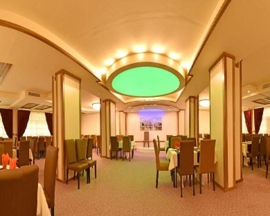 Arak-Payam-International-10.jpg