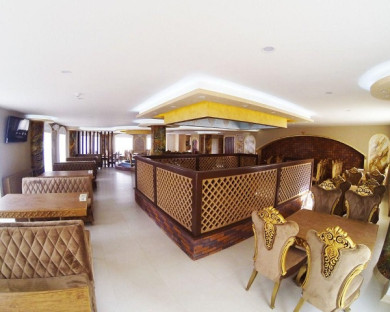 Ardabil-Saray-02.jpg