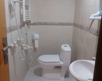Astanehyeashrafiyeh-Claridge-14.jpg