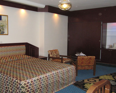 Estahban-Jahangardi_estahban-01.jpg