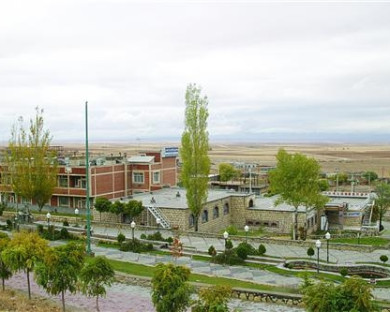 Hamedan-Jahangardi_qar_alisadr-01.jpg