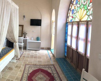 Kashan-Ariana-14.jpg