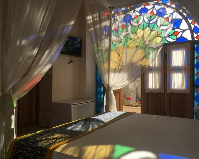 Kashan-Ariana-23.jpg