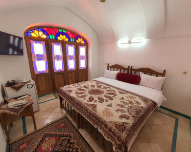 Kashan-Atlas-03.jpg