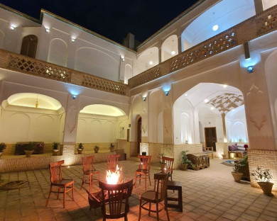 Kashan-Atlas-16.jpg
