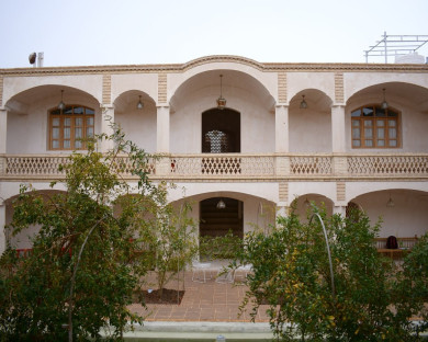 Kashan-EmarateMahmodieh-10.jpg