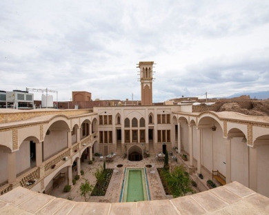 Kashan-EmarateMahmodieh-16.jpg