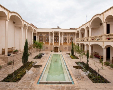 Kashan-EmarateMahmodieh-9.jpg
