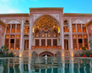 Kashan-Mahinestan_raheb-04.jpg