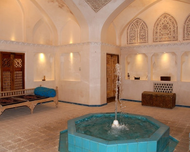Kashan-Mahinestan_raheb-12.jpg