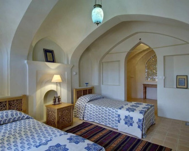 Kashan-ManochehriKashan-08.jpg
