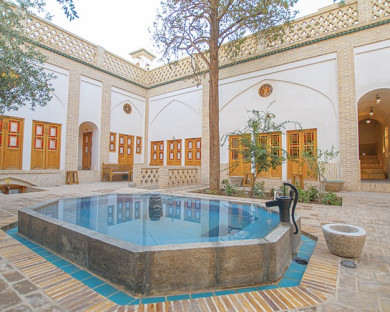 Kashan-QajarBoutique-13.jpg