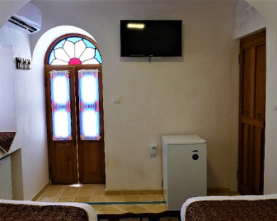Kashan-Sabaghian-03.jpg