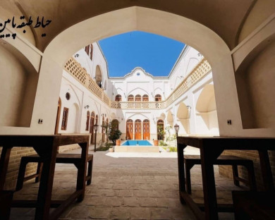 Kashan-ShahneshinEmarat-1.jpg