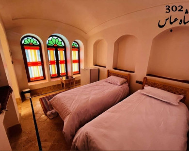 Kashan-ShahneshinEmarat-13.jpg