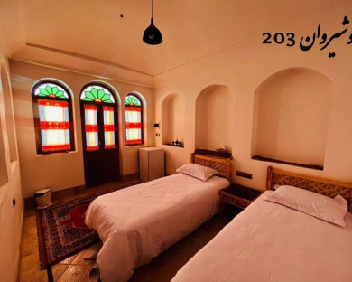 Kashan-ShahneshinEmarat-17.jpg