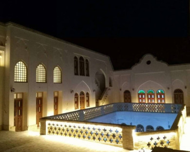 Kashan-ShahneshinEmarat-23.jpg