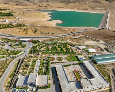 Khansar-Golestankooh-01.jpg