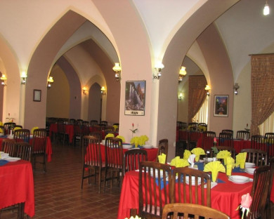 Mahan-Jahangardi-01.jpg