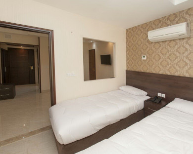 Qhom-Jamil-06.jpg