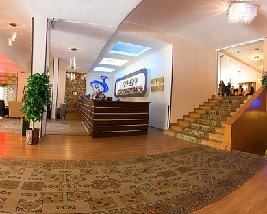 Sanandaj-Mojtameh_jahangardi-05.jpg