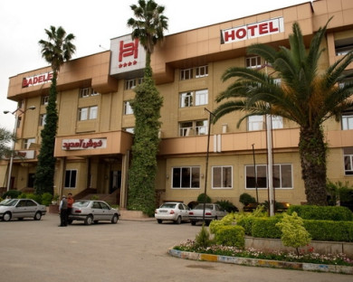 Sari-Badeleh-01.jpg