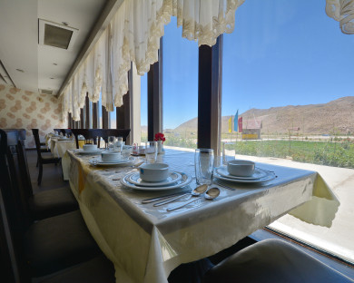 Shiraz-Pooladkaf-05.jpg
