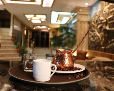 Tabriz-Saray-06.jpg