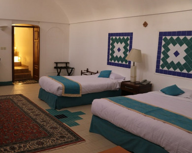 Yazd-Laleh-61.jpg