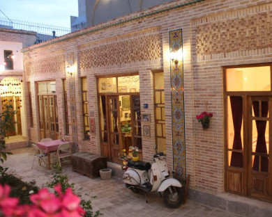 esfahan-hajehforoush-3.jpg