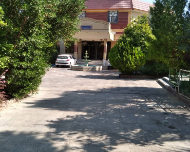 jahrom-farahmand-8.jpg