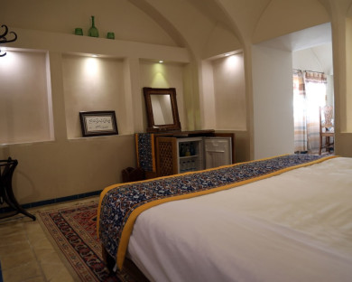 kashan-mahinestanraheb-10.jpg