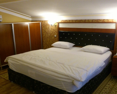maku-Shahriyar_bazargan-03.jpg
