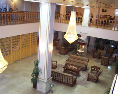 sabzevar-Kamelia-01.jpg
