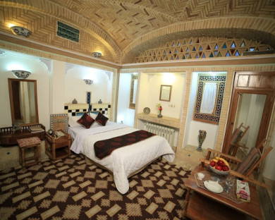 yazd-baghmoshirolmamalek-98.jpg