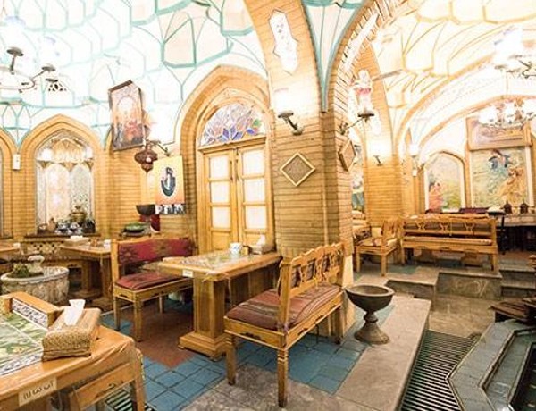 سفره خانه سنتی باغ صبا